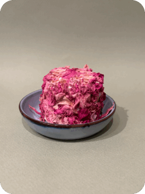 Fromage chèvre aux pétales de rose