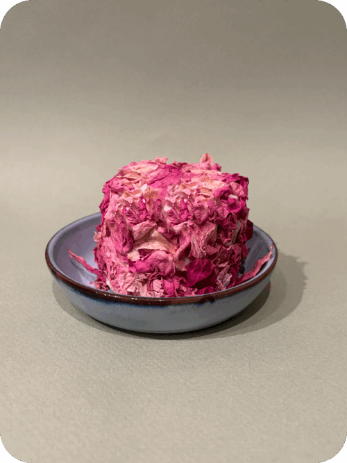 Fromage chèvre aux pétales de rose